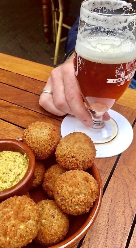 Bitterballen and beer on our food tours, the perfect combination.